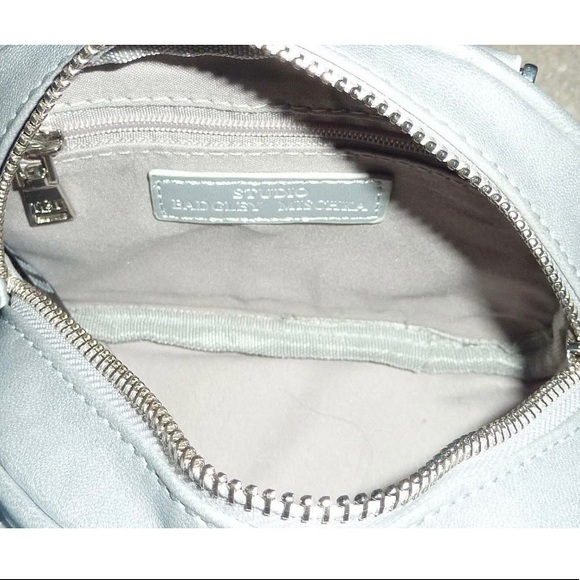 NWT BADGLEY MISCHKA Crossbody Dome Metallic Grey with Silver Studs - Picture 9 of 9